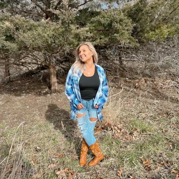 BLUE LIVES MATTER flannel 💙 - Picture 5 of 6